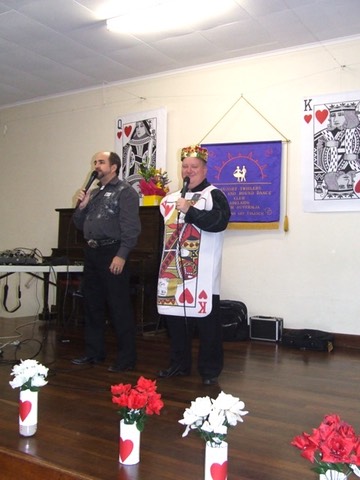 Les & Graham Calling Square Dance Birthday 2011